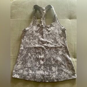 Lululemon Cool RB Short Tank
*Nulu size 2